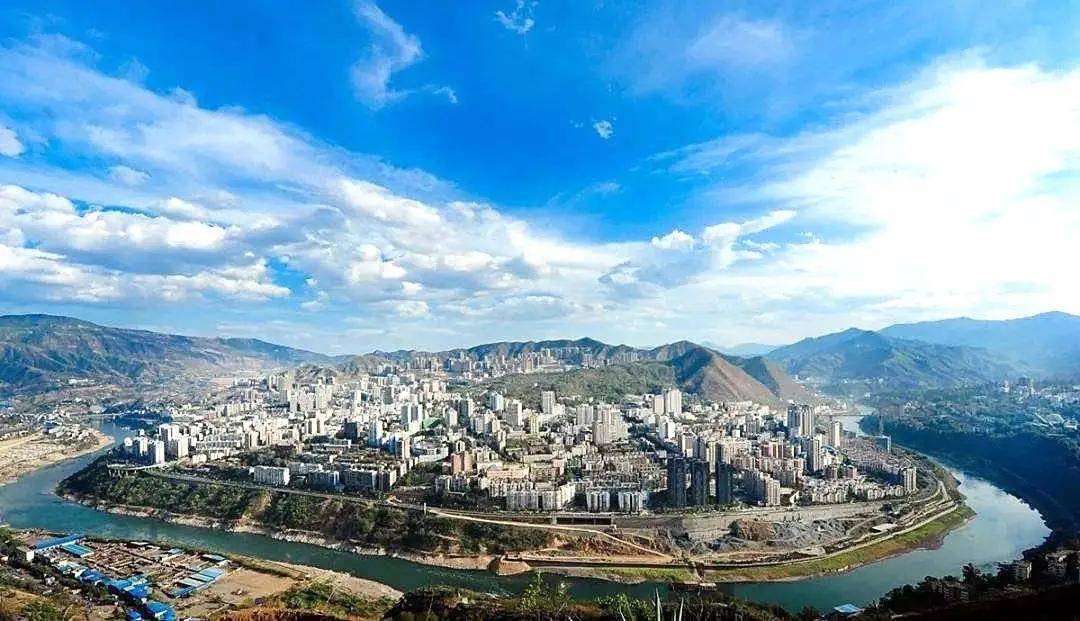 四川，梦想起航的港湾——学习成就自信篇章